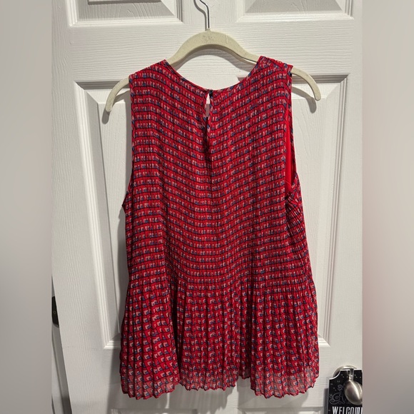 Halogen Sleeveless Red Pleated Botanical Print Top Large - Picture 3 of 3